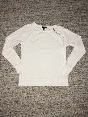 Lauren Jeans Co. Ralph Lauren White Cotton Raglan Pullover w Shoulder Zip Detail